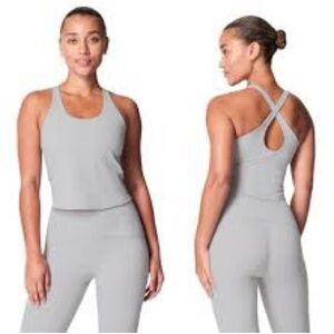 SPANX Contour cross back shelf tank